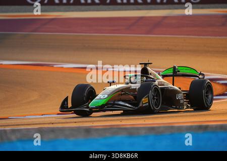 2025 Lusail FIA Formula 2 , Doha, Qatar - Leonardo Fornaroli a remporté le titre de formule 2 en 2025 grâce à sa deuxième place dans la course au Qatar. Banque D'Images