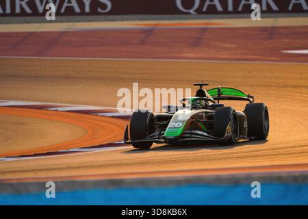 2025 Lusail FIA Formula 2 , Doha, Qatar - Leonardo Fornaroli a remporté le titre de formule 2 en 2025 grâce à sa deuxième place dans la course au Qatar. Banque D'Images