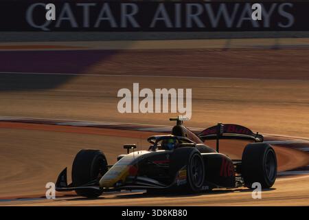 2025 Lusail FIA Formula 2 , Doha, Qatar - Leonardo Fornaroli a remporté le titre de formule 2 en 2025 grâce à sa deuxième place dans la course au Qatar. Banque D'Images