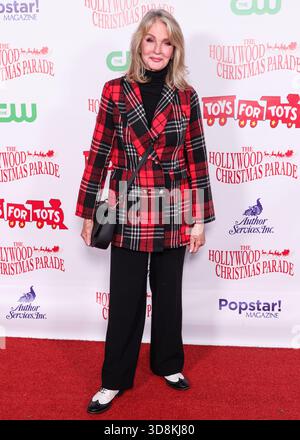 Hollywood, États-Unis. 1er décembre 2025. HOLLYWOOD, LOS ANGELES, CALIFORNIE, États-Unis - NOVEMBRE 30 : Deidre Hall arrive à la 93e parade annuelle de Noël d'Hollywood avec le grand maréchal Luke Wilson pour soutenir Marine Toys for Tots qui a eu lieu sur Hollywood Boulevard le 30 novembre 2025 à Hollywood, Los Angeles, Californie, États-Unis. (Photo de Xavier Collin/image Press Agency) crédit : image Press Agency/Alamy Live News Banque D'Images