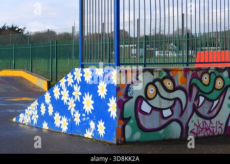 Skate Park avec graffiti Banque D'Images
