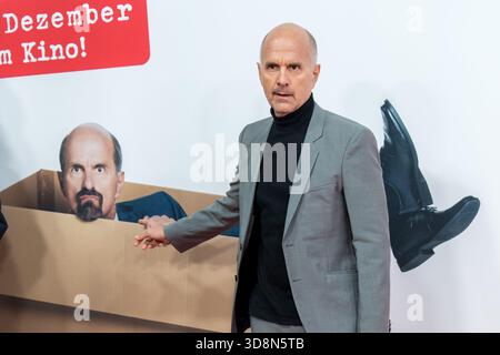 Christoph Maria Herbst et Christoph Maria Herbst lors de la première du film « Stromberg - toujours tout comme always » au Zoo Palast le 1er décembre 2025 à Berlin. Banque D'Images