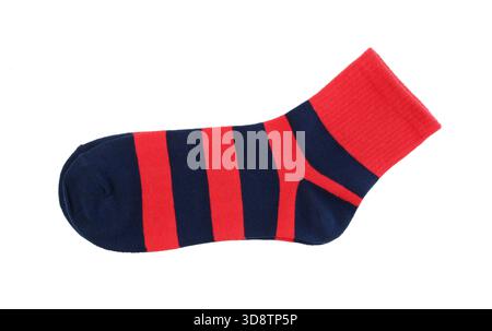 Nouvelle paire de chaussettes textiles isolées sur blanc. Banque D'Images