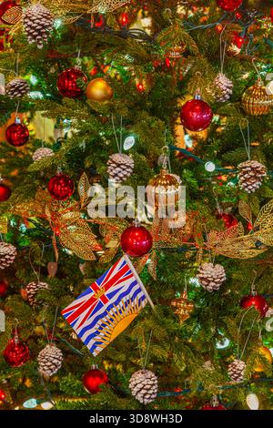 Sapin de Noël extrait de la fêtique de Noël de la conserverie à Steveston, C.-B., Canada Banque D'Images