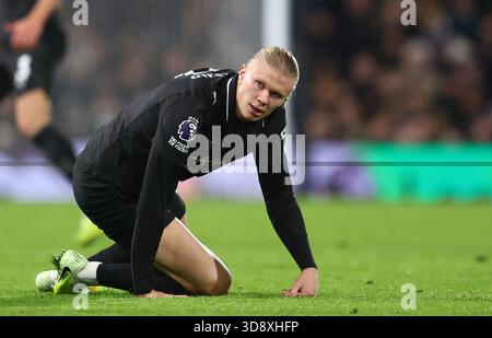 Londres, Royaume-Uni. 2 décembre 2025. Frustré Erling Haaland de Manchester City lors du match Fulham vs Manchester City premier League à Craven Cottage, Londres. Le crédit photo devrait se lire : Paul Terry/Sportimage crédit : Sportimage Ltd/Alamy Live News Banque D'Images