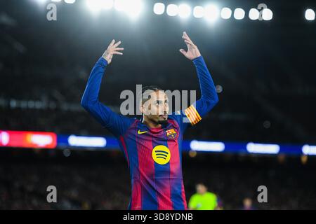 Barcelone, ESP. 02 décembre 2025. FC BARCELONE vs ATLETICO MADRID 2 décembre 2025 Raphina (11) du FC Barcelone célèbre lors du match entre le FC Barcelone et l'Atletico Madrid correspondant à la dix-neuvième journée (match avancé) de la Liga EA Sports au Spotify Camp Nou à Barcelone, Espagne. Crédit : Rosdemora/Alamy Live News Banque D'Images