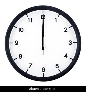 Horloge analogique classique pointant à 12 heures, isolé sur fond blanc Banque D'Images