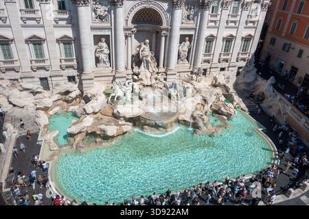 Trevi est la fontaine la plus célèbre de Rome. Architecture et point de repère de Rome Banque D'Images