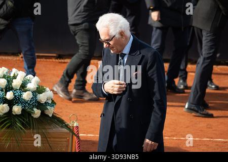 Roma, Italie. 03 décembre 2025. Roma, Roma, Italie, 03 décembre 2025, Michel-Ange Sulfaro à la commémoration en l'honneur de Nicola Pietrangeli au Foro Italico Stadium le 3 décembre 2025 à Rome, Italie. Pendant les funérailles de Nicola Pietrangeli - crédit nouvelles : Live Media Publishing Group/Alamy Live News Banque D'Images