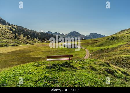 Paysage de montagne au sommet de Pragelpass, canton de Schwyz, Suisse Banque D'Images