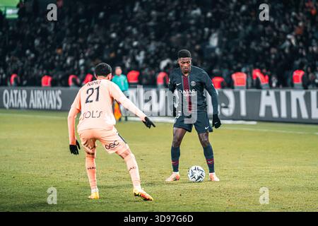 FOT Nuno Mendes (25 PSG) en action lors du match de Ligue 1 entre le Havre au Parc des Princes à Paris (Lara Tissières / SPP) Banque D'Images
