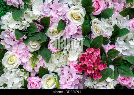 Fond de fleurs en plastique colorées Banque D'Images