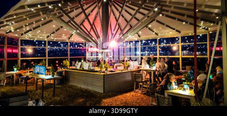 Winterzauber Weihnachtsmarkt in der Sturmhaube am Roten Kliff in Kampen auf Sylt 04.12.25 : Winterzauber Weihnachtsmarkt in der Sturmhaube am Roten Kliff in Kampen auf Sylt Kampen / Sylt Sturmhaube Schleswig Holstein Deutschland *** marché de Noël magique hivernale sur la falaise rouge à Kampen sur Sylt Sylt Kampen 25 tempête tempête de Noël Storm Kampen Allemagne Storm 20251204 165721 Banque D'Images