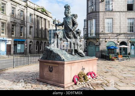 Aberdeen, Écosse, Royaume-Uni - 8 juillet 2024 : la statue commémorative des Gordon Highlanders à Castle Street, Aberdeen, Aberdeenshire, Écosse, Royaume-Uni. Banque D'Images