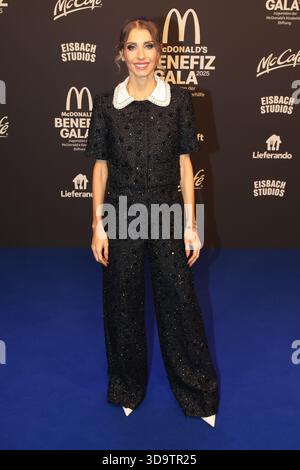 München, Allemagne. 6 décembre 2025. München, 06.12.2025 Cathy Hummels BEI der McDonald's Benefiz-Gala 2025 in München Foto : Matthias Gränzdörfer crédit : mgfoto/Alamy Live News Banque D'Images