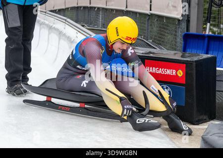 Winterberg, Allemagne. 07 décembre 2025. WINTERBERG, ALLEMAGNE - DÉCEMBRE 07 : Fraebel, Merle (GER) en compétition dans Heat 2 des célibataires femmes au jour 3 de la Coupe du monde de luge Eberspächer fil 2025/2026 à Veltins Ice Arena de Winterberg le 07.12.2025 en Northrhine-Westphalie/Allemagne. Photo © Oliver Kremer/Beautiful Sports. Crédit : BEAUTIFUL SPORTS Pressefotoagentur/Alamy Live News Banque D'Images