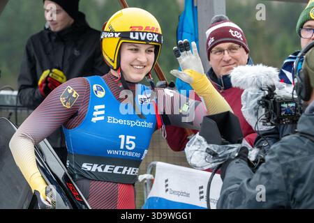 Winterberg, Allemagne. 07 décembre 2025. WINTERBERG, ALLEMAGNE - DÉCEMBRE 07 : Fraebel, Merle (GER) en compétition dans Heat 2 des célibataires femmes au jour 3 de la Coupe du monde de luge Eberspächer fil 2025/2026 à Veltins Ice Arena de Winterberg le 07.12.2025 en Northrhine-Westphalie/Allemagne. Photo © Oliver Kremer/Beautiful Sports. Crédit : BEAUTIFUL SPORTS Pressefotoagentur/Alamy Live News Banque D'Images