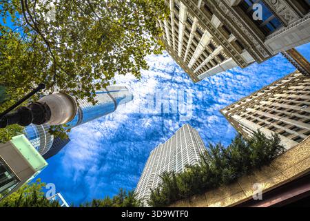 Chicago, États-Unis. Gratte-ciel de Chicago et vue d'architecture d'en bas, état de l'Illinois, États-Unis Banque D'Images