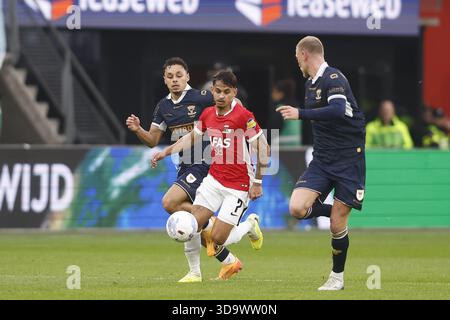 Alkmaar, pays-Bas. 07 décembre 2025. ALKMAAR, 07-12-2025, stade AFAS, saison 2025/2026, football néerlandais Eredivisie, match entre AZ et Go Ahead Eagles, spectacles, joueur AZ Weslley Patati crédit : Pro Shots/Alamy Live News Banque D'Images