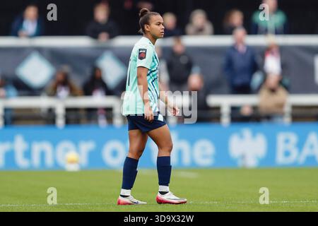 Londres, Royaume-Uni. 7 décembre 2025. Nikita Parris (17 London City Lionesses) lors du match de Super League entre London City Lionesses et Brighton au Copperjax Community Stadium. Crédit : Liam Asman/Alamy Live News Banque D'Images