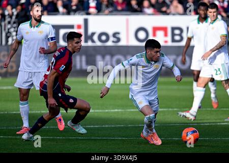 Cagliari, Italie. 07 décembre 2025. Le Roma Matias Soule Malvano en action lors du match de Serie A entre Cagliari Calcio et Roma à l'Unipol Domus à Cagliari, Sardaigne - dimanche 7 décembre 2025. Sport - Soccer (photo de Gianluca Zuddas/Lapresse) crédit : LaPresse/Alamy Live News Banque D'Images
