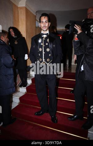 Milan, Italie. 07 décembre 2025. Milan, les invités arrivent à la première de la Scala 2025 avec l'opéra de Chostakovitch A Lady Macbeth du quartier de Mtsensk au Teatro alla Scala. Photo : Mahmood (chanteuse italienne) crédit : Agence photo indépendante/Alamy Live News Banque D'Images