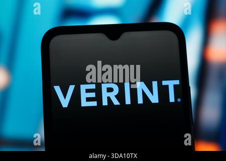 Canada. 07 décembre 2025. Dans cette illustration photo, le logo Verint Systems est affiché sur l'écran d'un smartphone. Crédit : SOPA images Limited/Alamy Live News Banque D'Images