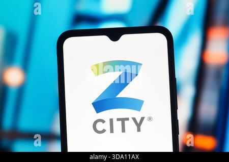 Canada. 07 décembre 2025. Dans cette illustration photo, le logo de l'application ZCITY est affiché sur l'écran d'un smartphone. (Photo de Thomas Fuller/SOPA images/SIPA USA) *** strictement à des fins éditoriales *** crédit : SIPA USA/Alamy Live News Banque D'Images