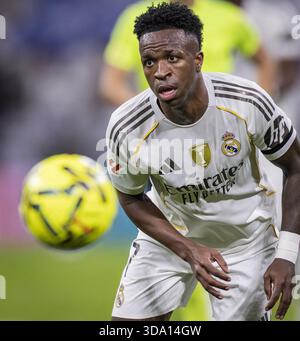 Madrid, Espagne. 07 décembre 2025. MADRID, ESPAGNE - 7 DÉCEMBRE : Vinícius Júnior du Real Madrid pendant le match entre le Real Madrid et le Celta Vigo valable pour la Liga au stade Santiago Bernabeu, à Madrid, aujourd'hui 7 décembre 2025. Photo : Ricardo Nogueira/Sports Press photo Credit : SPP Sport Press photo. /Alamy Live News Banque D'Images