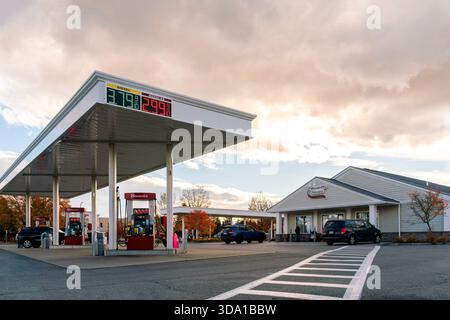 Rome, NY - Oct 25, 2025 : Stewart’s Shops est une chaîne de stations-service et de dépanneurs appartenant à une famille et à des employés, exploitant plus de 400 emplacements AC Banque D'Images