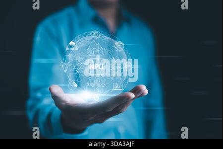 IA, intelligence artificielle, NPU, unité de traitement neuronal. Homme d'affaires tenant la projection holographique d'une unité de traitement neuronal (NPU), symbolisant l'IA Banque D'Images