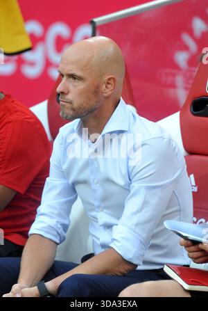 Amsterdam pays-Bas 25 juillet 2018 Ligue des Champions Ajax Amsterdam vs Sturm Graz Ajax entraîneur Erik Ten Hag Banque D'Images
