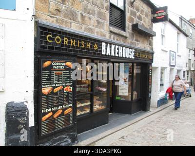 Cornish Bakehouse Pasty Cornish St Ives, Cornwall, octobre 2025 Boutique sur le logo de la rue Banque D'Images