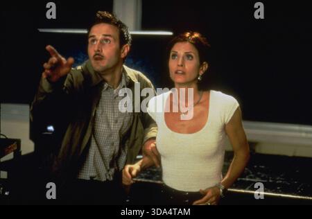 Scream 2 (1997) Courteney Cox David Arquette *Filmstill - usage éditorial seulement* Voir instructions spéciales. CAP/TFS image fournie par Capital Pictures Banque D'Images