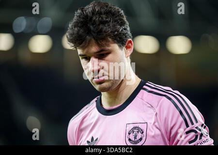 Molineux, Wolverhampton le lundi 8 décembre 2025. 31, Senne Lammens de Manchester United lors du match de premier League entre Wolverhampton Wanderers et Manchester United à Molineux, Wolverhampton le lundi 8 décembre 2025. (Photo : Stuart Leggett | mi News) crédit : MI News & Sport /Alamy Live News Banque D'Images