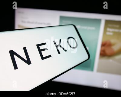 Dans cette illustration photo, un smartphone avec le logo de la société suédoise de soins de santé Neko Health AB est vu sur l'écran devant le site Web. (Photo timon Schneider / SOPA images/SIPA USA) *** strictement à des fins éditoriales *** Banque D'Images