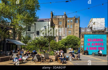 Londres, Royaume-Uni, 27 avril 2025, vue sur Eccleston Yards, un centre commercial à ciel ouvert dans le quartier de Belgravia, dans l'arrondissement de Westminster Banque D'Images