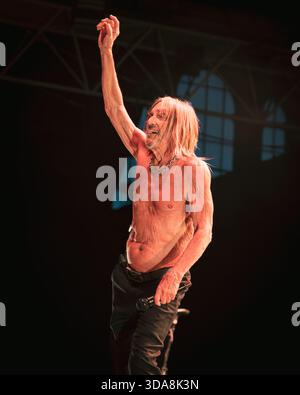 Iggy Pop se produisant en live à Alexandra Palace à Londres, Royaume-Uni le 28 mai 2025 Banque D'Images