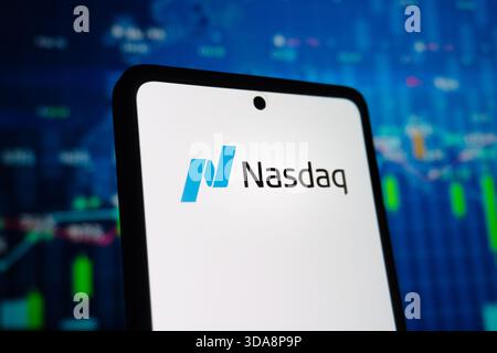 Composite NASDAQ. Concept de marché boursier et d'investissement. Une photo éditoriale a été prise : Bakou, Azerbaïdjan. 09.12.2025. Banque D'Images