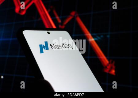 Composite NASDAQ. Concept de marché boursier et d'investissement. Une photo éditoriale a été prise : Bakou, Azerbaïdjan. 09.12.2025. Banque D'Images