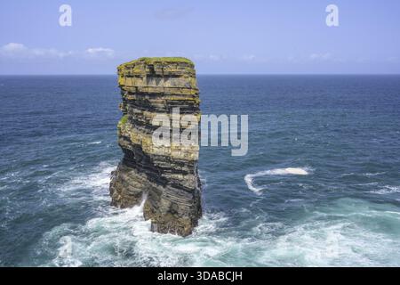Dun Briste Sea Stack à Downpatrick Head, Lackan, Co. Mayo, Irlande Banque D'Images