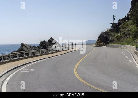 Route Heonhwa près de Gangneung, Corée du Sud. Une célèbre route panoramique le long de la côte est de la corée, Gangneung, Corée du Sud Banque D'Images