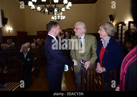 Michael Kretschmer, Franz-Friedrich Prinz von Preußen und Marie-Therese Thesi von Werner, geb. Von Wietersheim-Kramsta beim Festakt zur Verleihung des Riesengebirgspreis für Literatur 2025 in der Aula der Staatlichen Riesengebirgshochschule. Hirschberg/Jelenia Gora, Polen, 07.12.2025 *** Michael Kretschmer, Franz Friedrich Prince de Prusse et Marie Thérèse Thesi von Werner, née von Wietersheim Kramsta lors de la cérémonie de remise du Prix Krkonoöe de littérature 2025 dans l'auditorium de l'Université d'État de Krkonoöe à Hirschberg Jelenia Gora, Pologne, 07 12 2025 Copyright : xMatthias Banque D'Images