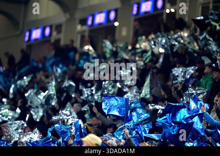 Milan, Italie. 09th Dec, 2025. Les supporters de l'Inter Milan lors du match de football de l'UEFA Champions League entre l'Inter et Liverpool au stade San Siro de Milan, dans le nord de l'Italie - mardi 09 décembre 2025. Sport - Soccer . (Photo de Spada/LaPresse) crédit : LaPresse/Alamy Live News Banque D'Images