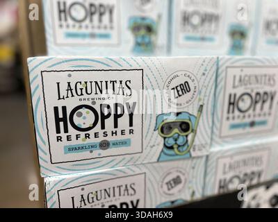 Boîtes de Lagunitas Hoppy Refresher, une eau de houblon pétillante non alcoolisée, Lafayette, Californie, 16 mai 2025. (Photo Smith Collection/Gado/Sipa USA) Banque D'Images