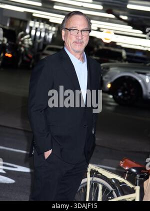 New York, États-Unis. 10 décembre 2025. Jim Belushi au Robin Williams Center pour une conférence pour Song Sung Blue le 10 décembre 2025 à New York. Photo par MM/ABACAPRESS.COM crédit : Abaca Press/Alamy Live News Banque D'Images