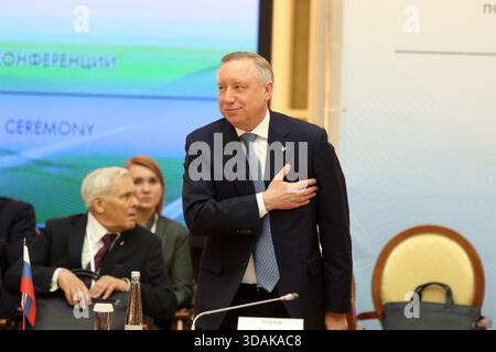 Saint-Pétersbourg, Russie. 11 décembre 2025. Alexander Beglov, Gouverneur de Saint-Pétersbourg, lors de la VI Conférence internationale sur la lutte contre les maladies infectieuses : nouveaux défis, session plénière à la Bibliothèque présidentielle Boris Eltsine à Saint-Pétersbourg. Crédit : SOPA images Limited/Alamy Live News Banque D'Images