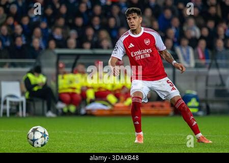 Bruges, Belgique. 10 décembre 2025. Piero Hincapié d'Arsenal en action lors du match MD6 de l'UEFA Champions League 2025/26 entre le Club Brugge KV et Arsenal au Jan Breydelstadion à Bruges, Belgique, le 10 décembre 2025 (photo Andrew SURMA/ Credit : Sipa USA/Alamy Live News Banque D'Images