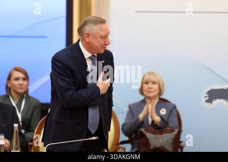 Saint-Pétersbourg, Russie. 11 décembre 2025. Alexander Beglov, Gouverneur de Saint-Pétersbourg, lors de la VI Conférence internationale sur la lutte contre les maladies infectieuses : nouveaux défis, session plénière à la Bibliothèque présidentielle Boris Eltsine à Saint-Pétersbourg. (Photo de Maksim Konstantinov/SOPA images/SIPA USA) crédit : SIPA USA/Alamy Live News Banque D'Images