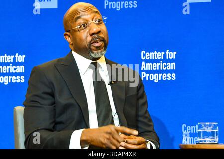 Sen. Raphael Warnock (d-GA) au Center for American Progress, 11 décembre 2025 Banque D'Images